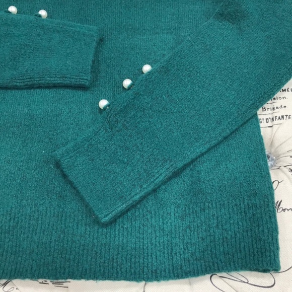 Rachel Parcell Scalloped Crewneck Sweater - Picture 4 of 8